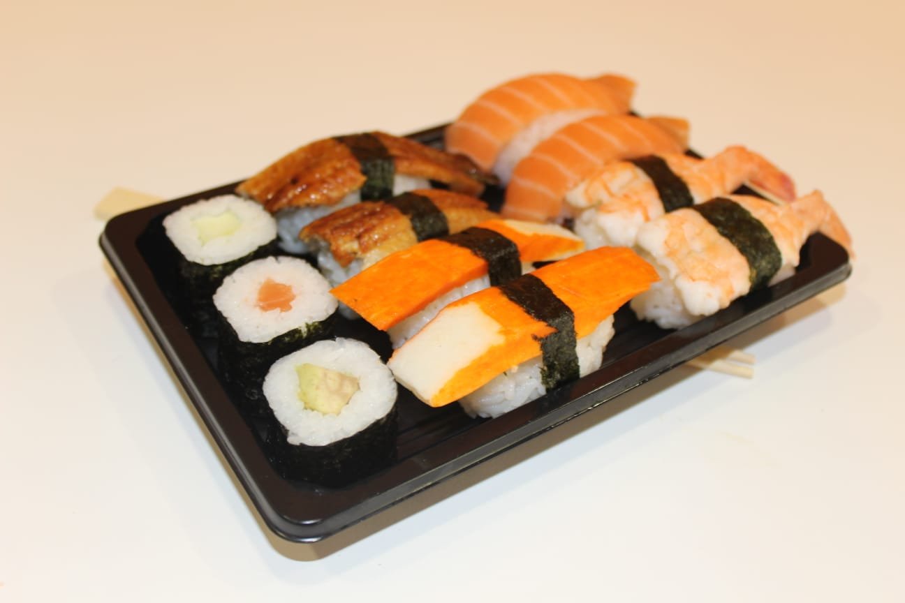 2. SUSHI VARIADO L